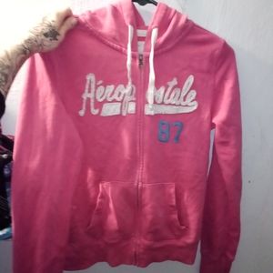 Female shirts and sweatshirts